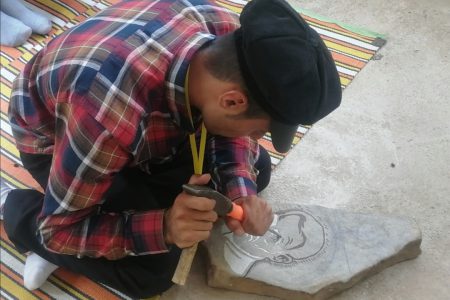 بشنویم  درد دل های هنرمند دیشموکی شرکت کننده  در جشنواره ی  تجسمی استان